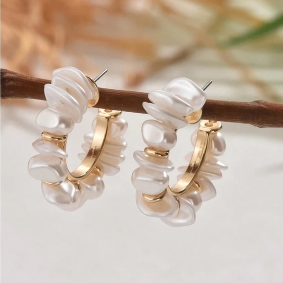 pearl gold elegant hoop earrings - Picture 2 of 7